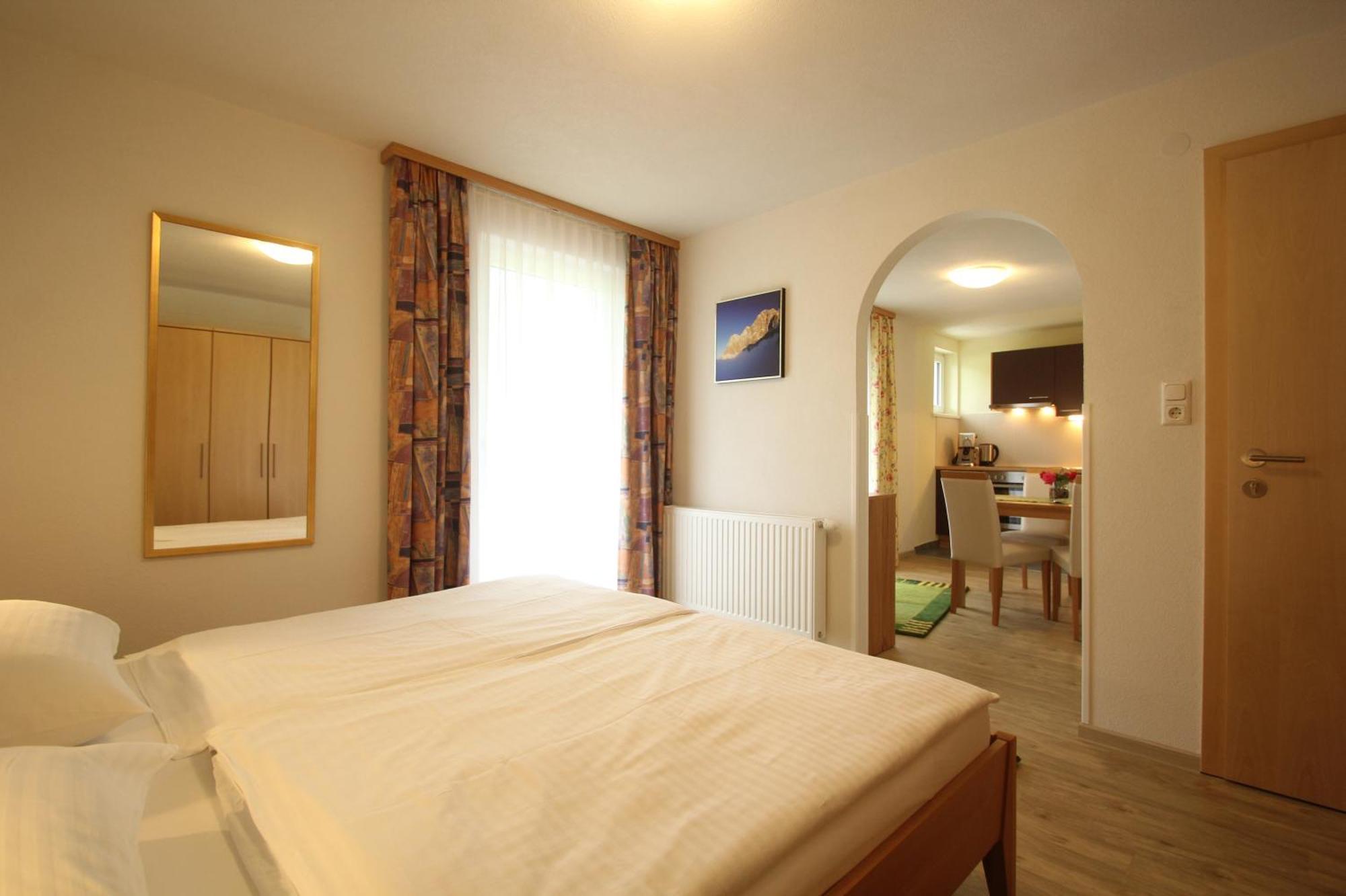 Apartmenthaus Dornroeschen Ramsau am Dachstein Værelse billede